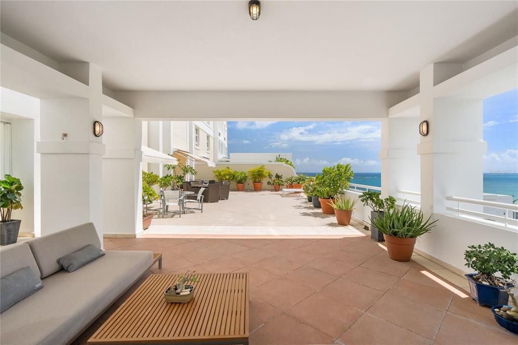 Recently Sold: $2,295,000 (3 beds, 2 baths, 3474 Square Feet)