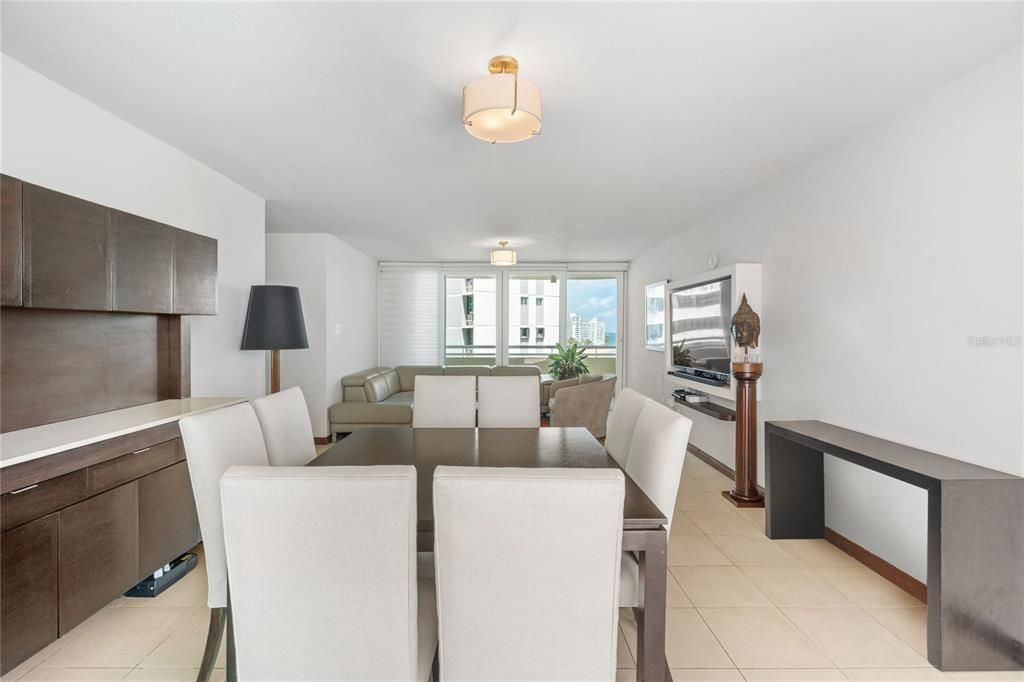 Recently Sold: $2,295,000 (3 beds, 2 baths, 3474 Square Feet)