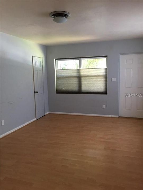 Recently Sold: $399,000 (3 beds, 1 baths, 1282 Square Feet)