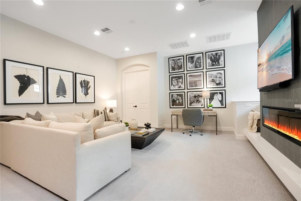Active With Contract: $1,350,000 (3 beds, 3 baths, 3246 Square Feet)
