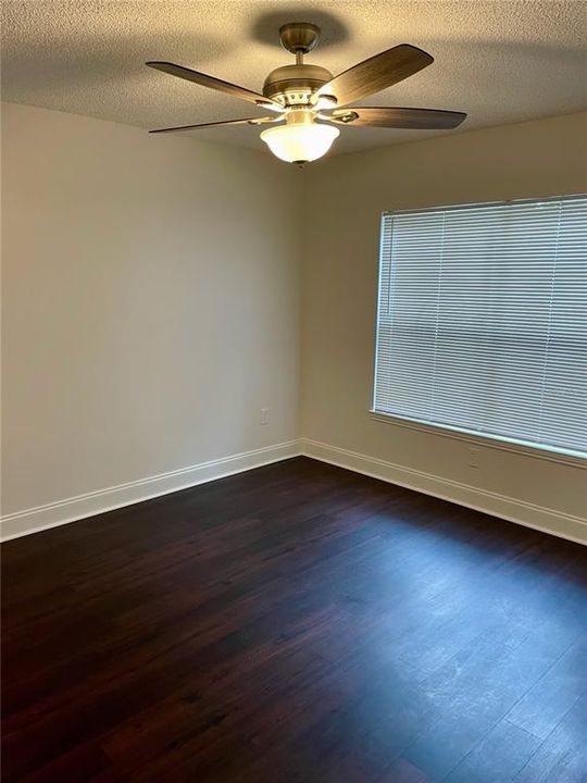 Recently Rented: $1,350 (1 beds, 1 baths, 588 Square Feet)