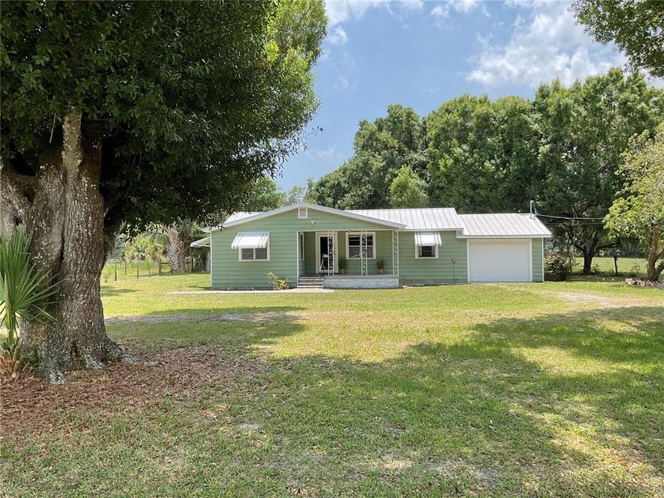 For Sale: $260,000 (3 beds, 2 baths, 1176 Square Feet)