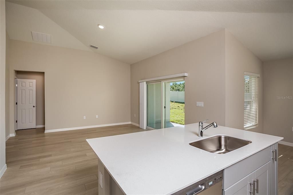 Active With Contract: $386,790 (3 beds, 2 baths, 1420 Square Feet)