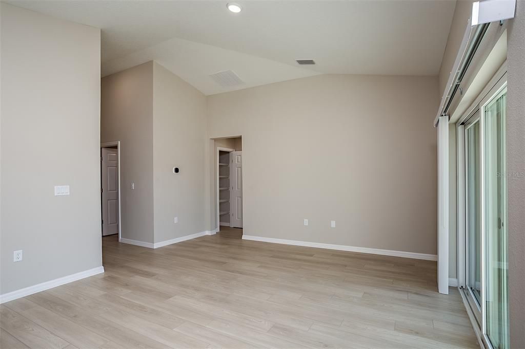 Active With Contract: $386,790 (3 beds, 2 baths, 1420 Square Feet)