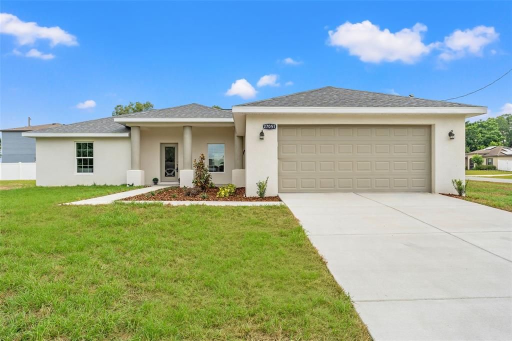 For Sale: $349,900 (3 beds, 2 baths, 1500 Square Feet)