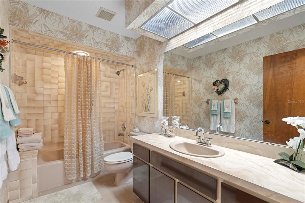待售: $945,000 (3 贝兹, 2 浴室, 2364 平方英尺)