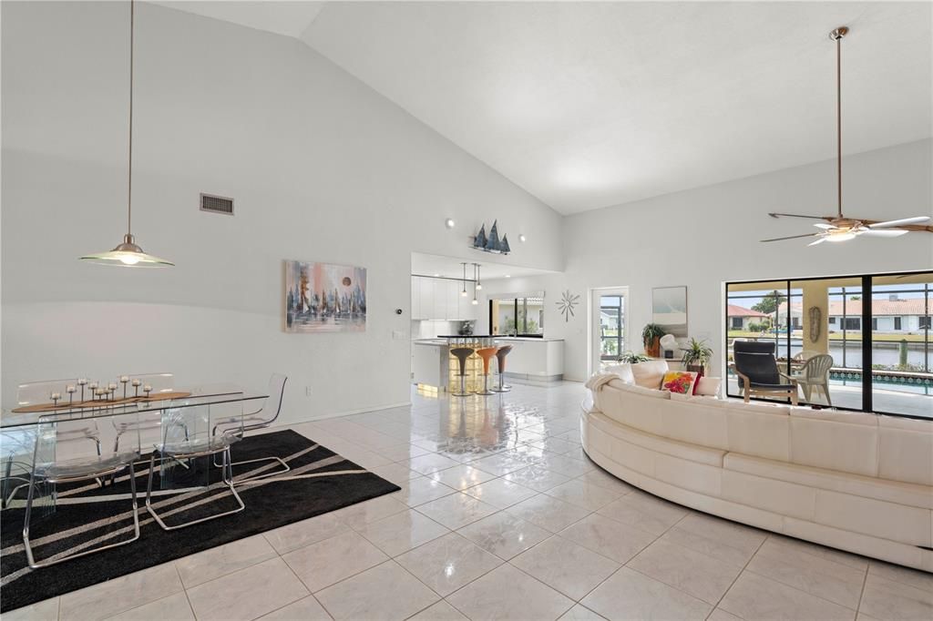 For Sale: $945,000 (3 beds, 2 baths, 2364 Square Feet)
