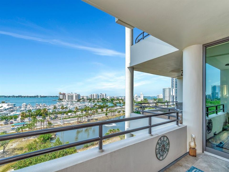 Active With Contract: $1,795,000 (2 beds, 2 baths, 1672 Square Feet)