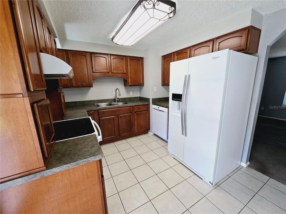 For Rent: $1,795 (3 beds, 1 baths, 1100 Square Feet)