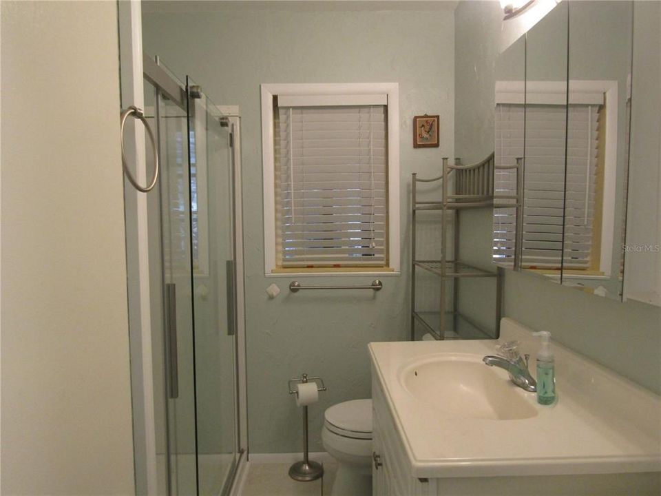 For Rent: $3,300 (1 beds, 1 baths, 823 Square Feet)