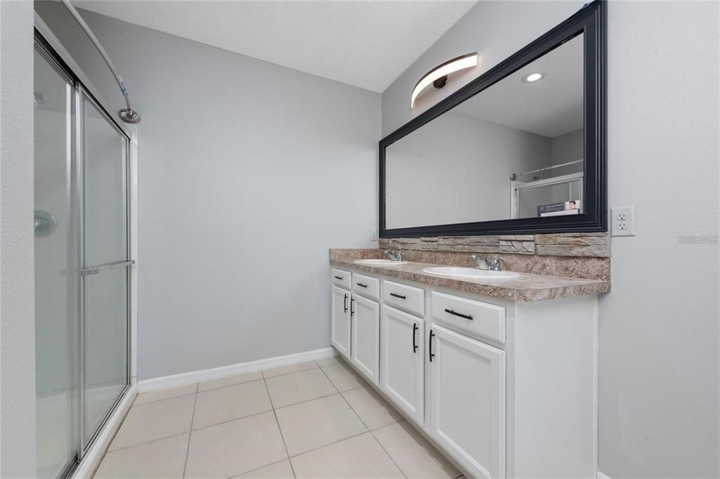 For Sale: $336,900 (3 beds, 2 baths, 1725 Square Feet)