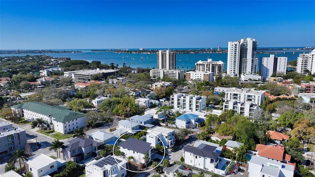 Recently Sold: $2,500,000 (2 beds, 2 baths, 2726 Square Feet)