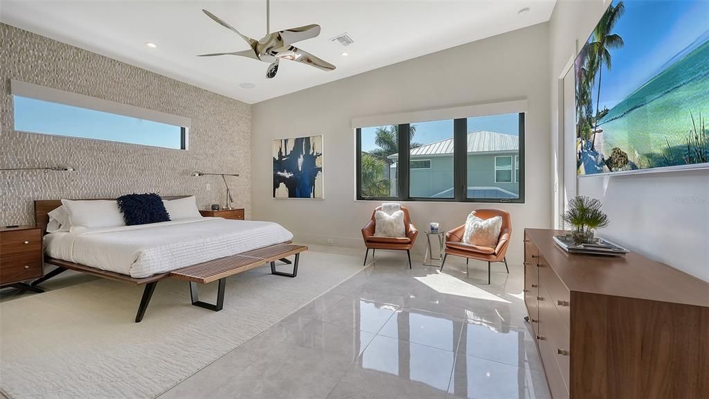 Recently Sold: $2,500,000 (2 beds, 2 baths, 2726 Square Feet)