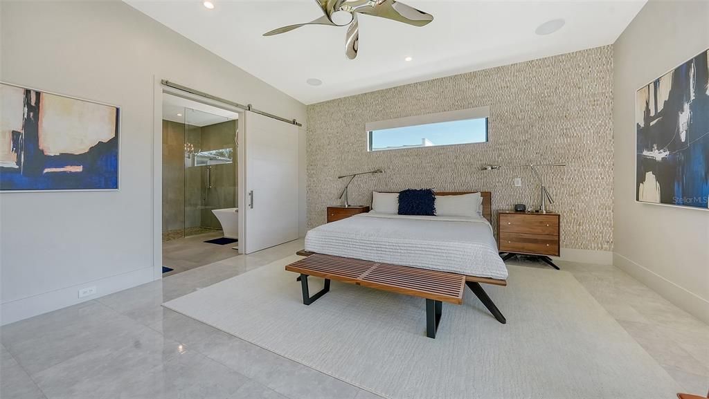 Recently Sold: $2,500,000 (2 beds, 2 baths, 2726 Square Feet)