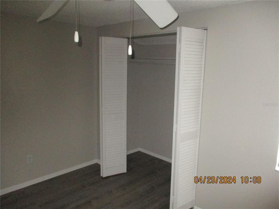 For Sale: $135,000 (2 beds, 1 baths, 1074 Square Feet)