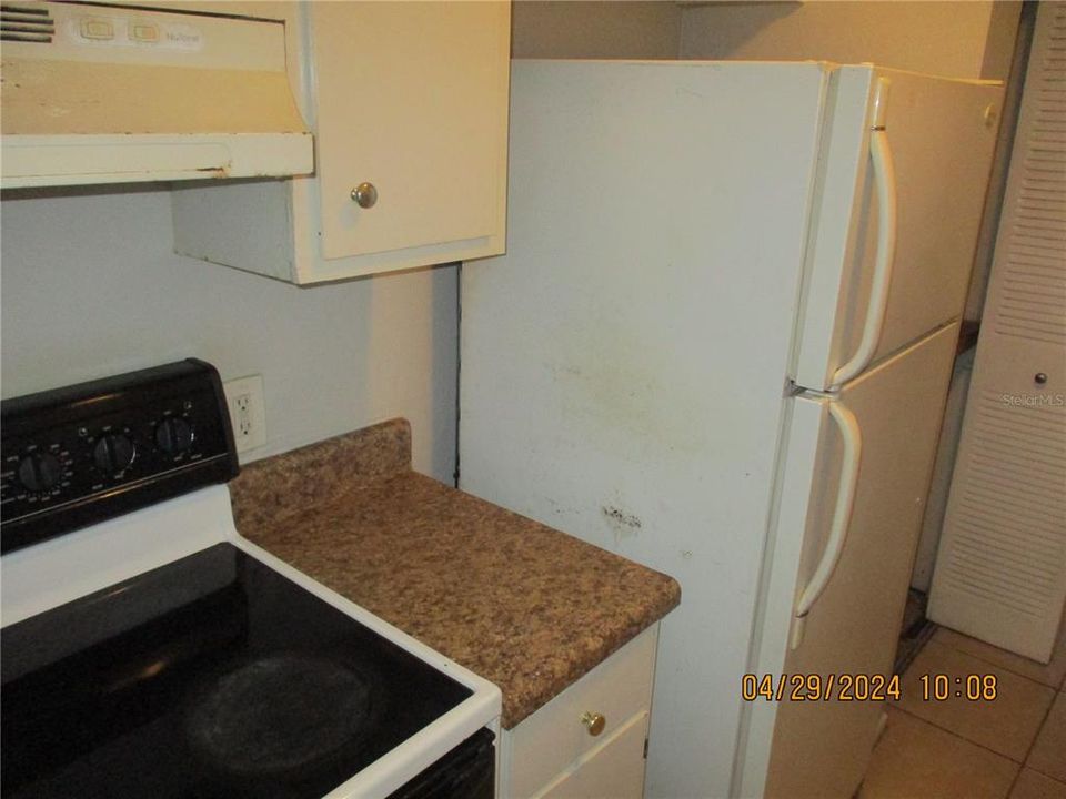 For Sale: $135,000 (2 beds, 1 baths, 1074 Square Feet)