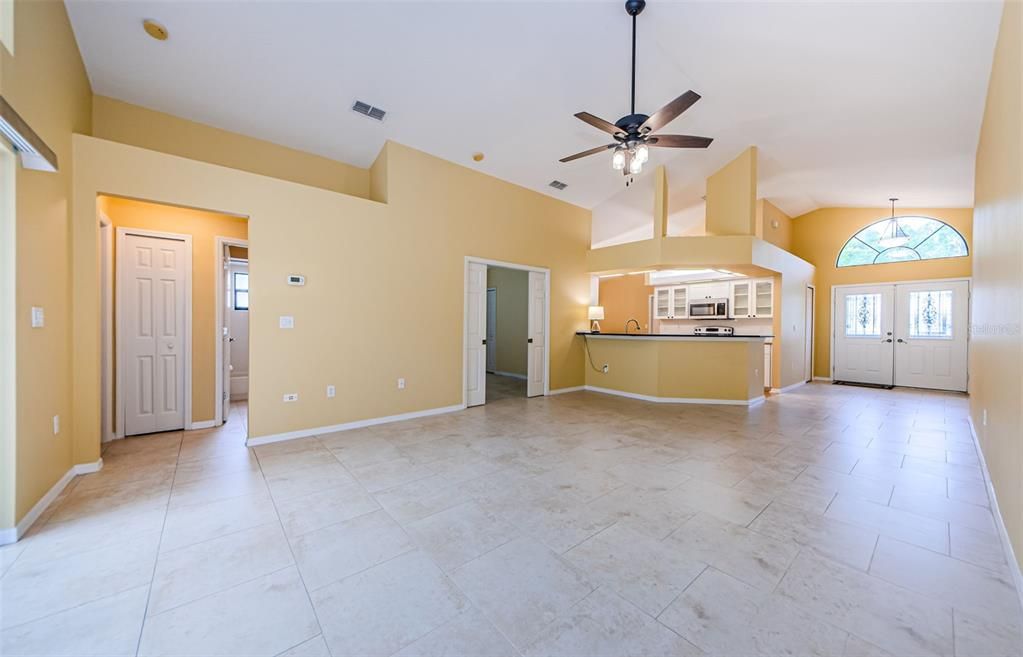 For Sale: $419,900 (3 beds, 2 baths, 1705 Square Feet)