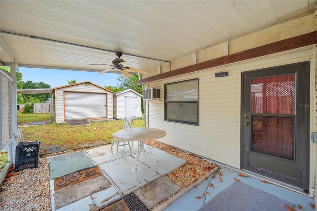 Side covered patio