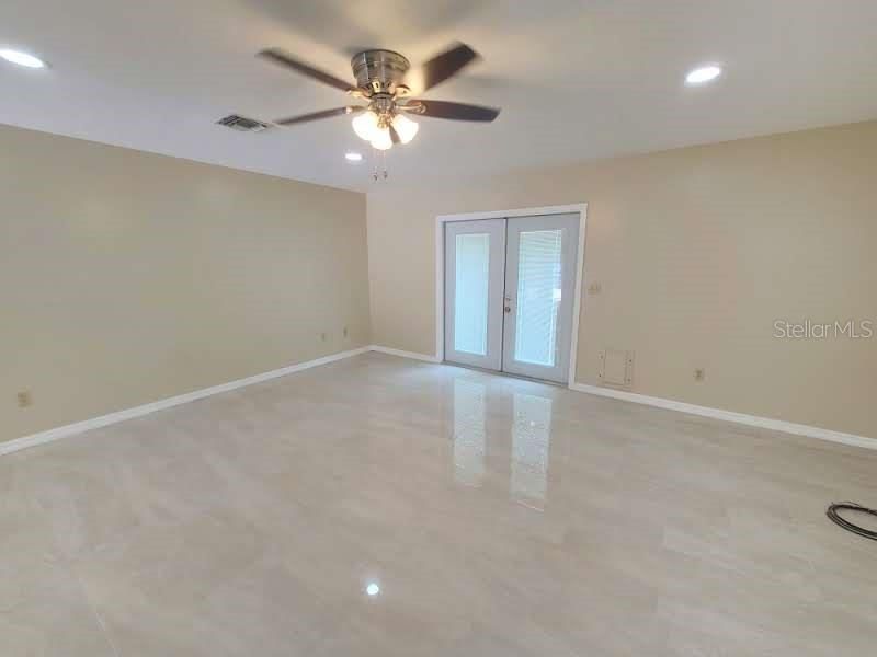 For Rent: $2,195 (3 beds, 2 baths, 1621 Square Feet)