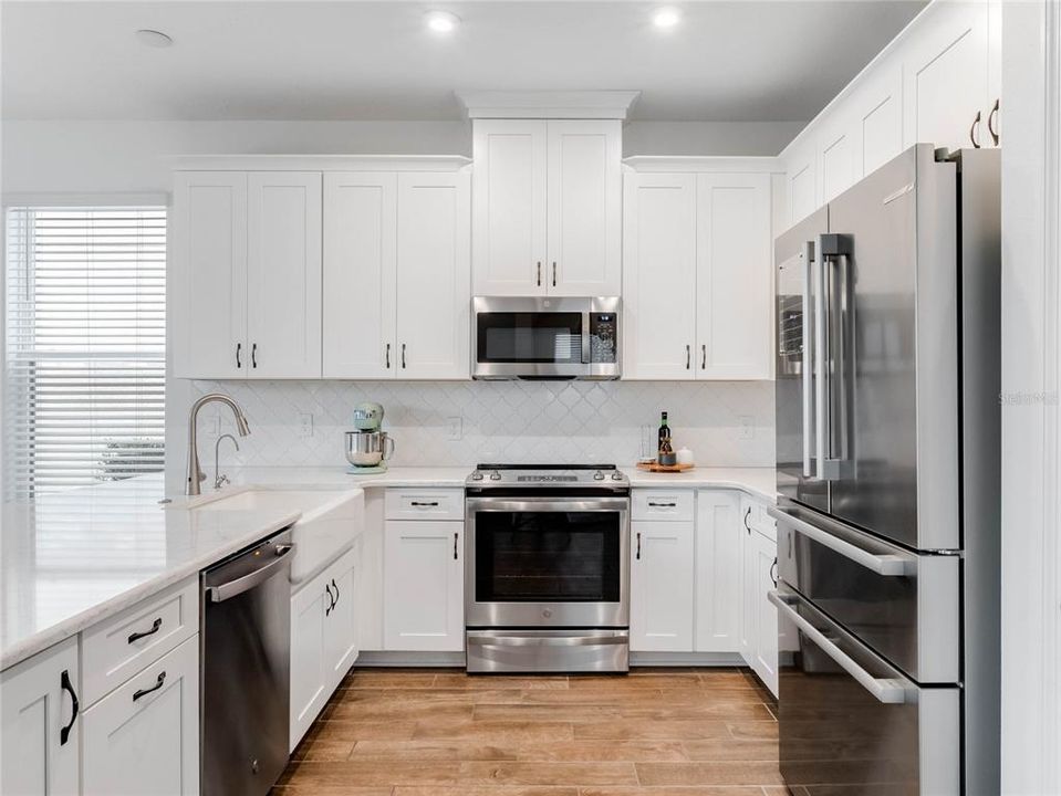 Active With Contract: $700,000 (4 beds, 2 baths, 2416 Square Feet)