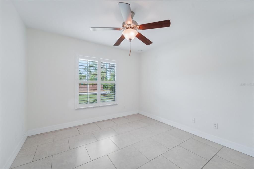 Active With Contract: $354,900 (3 beds, 2 baths, 1437 Square Feet)