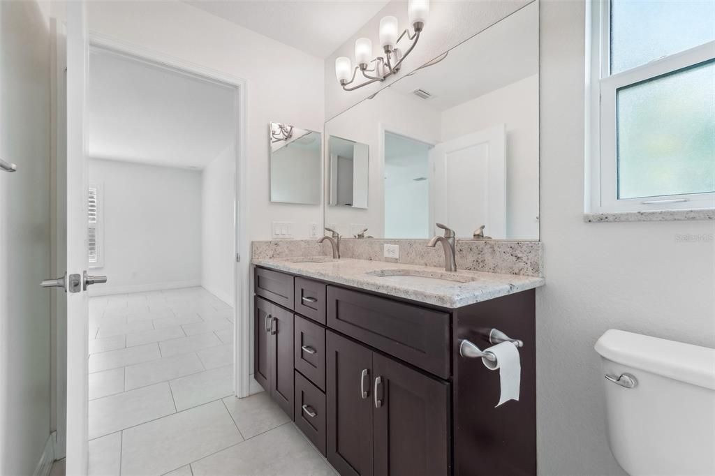 Active With Contract: $354,900 (3 beds, 2 baths, 1437 Square Feet)