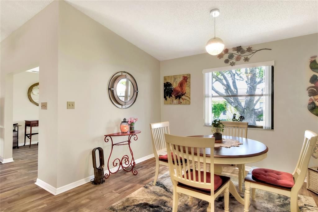 For Sale: $259,000 (2 beds, 2 baths, 1187 Square Feet)