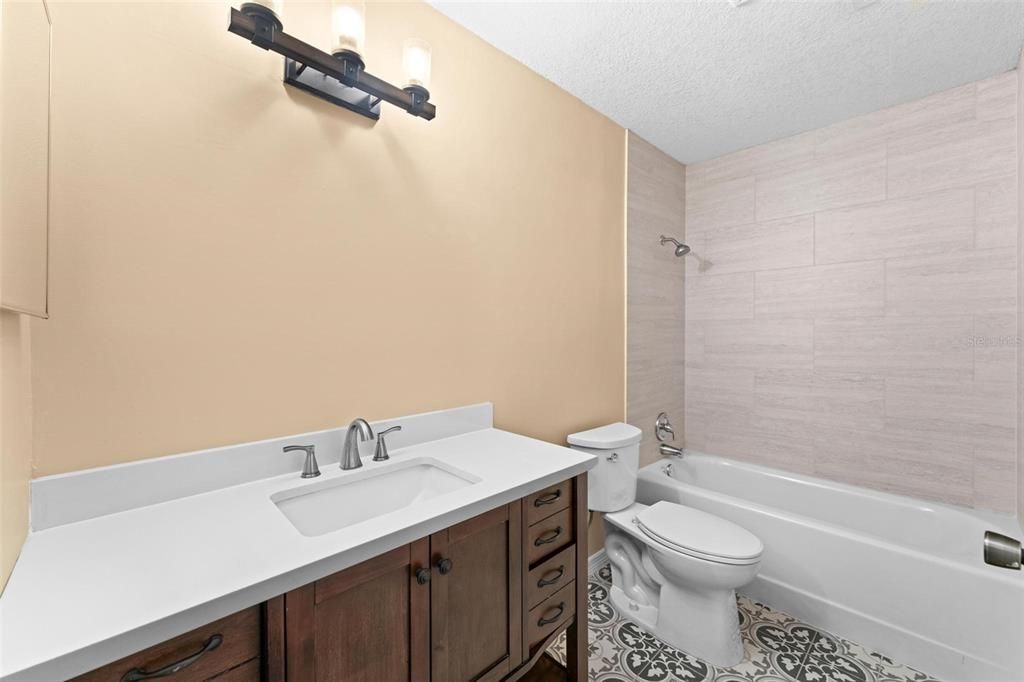 For Sale: $239,900 (3 beds, 2 baths, 1166 Square Feet)