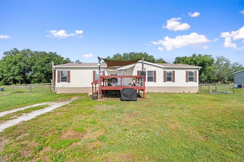 Active With Contract: $180,000 (3 beds, 2 baths, 1512 Square Feet)