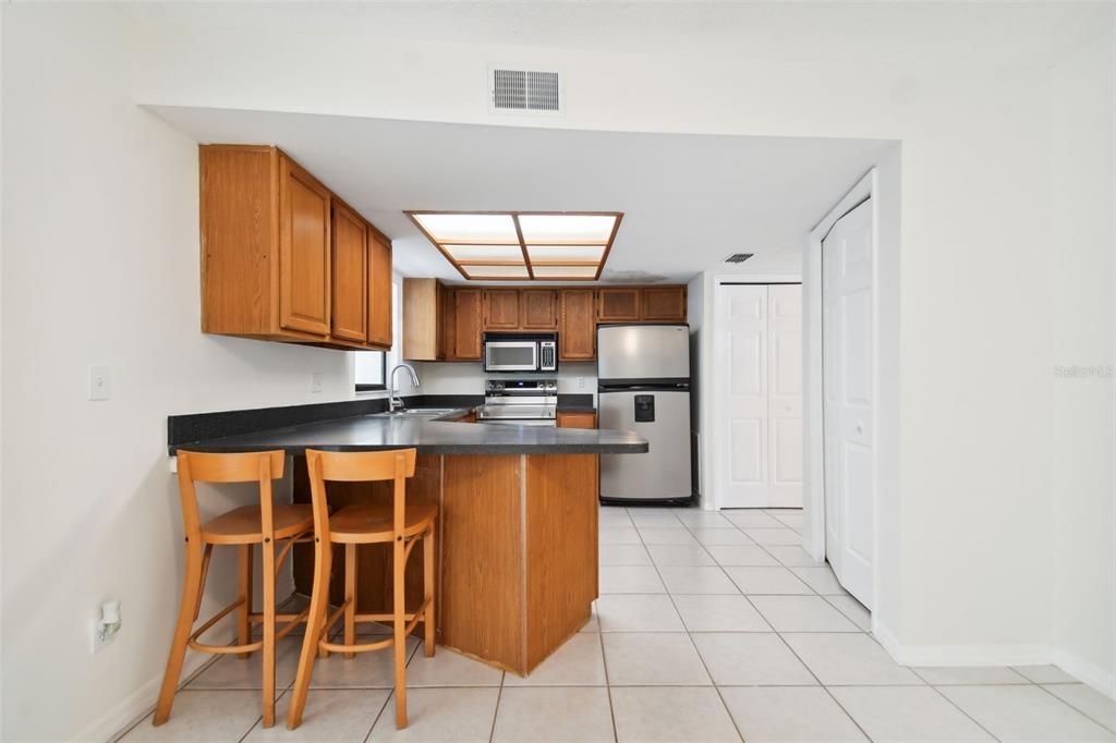 Recently Sold: $279,900 (2 beds, 1 baths, 1522 Square Feet)