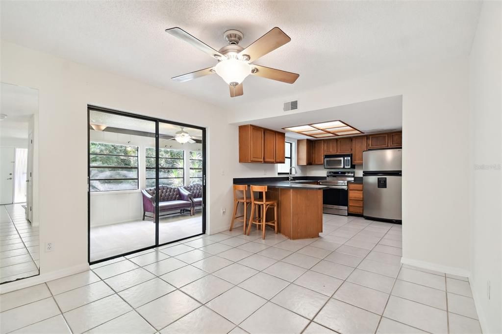 Recently Sold: $279,900 (2 beds, 1 baths, 1522 Square Feet)