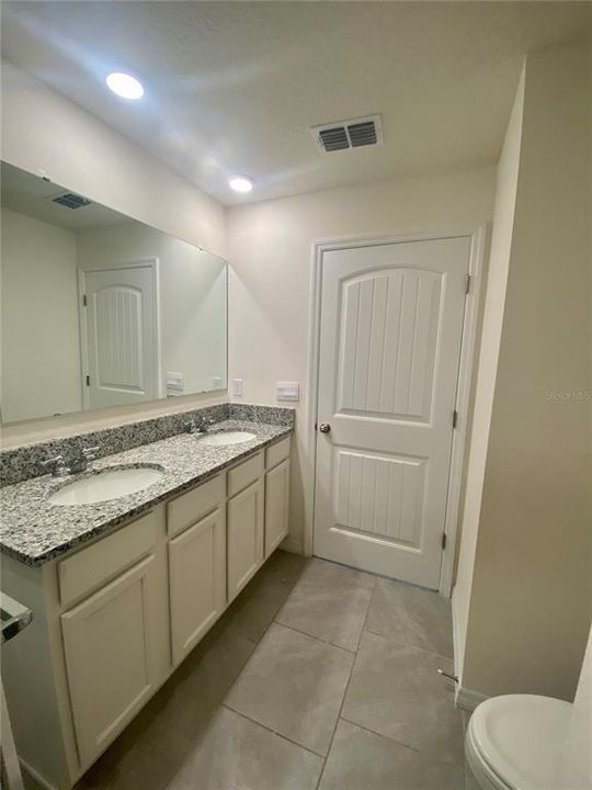 Active With Contract: $2,600 (3 beds, 2 baths, 1568 Square Feet)