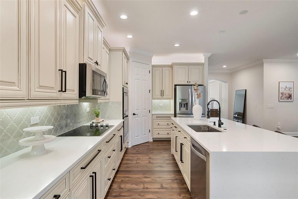 Active With Contract: $1,099,000 (4 beds, 3 baths, 3600 Square Feet)