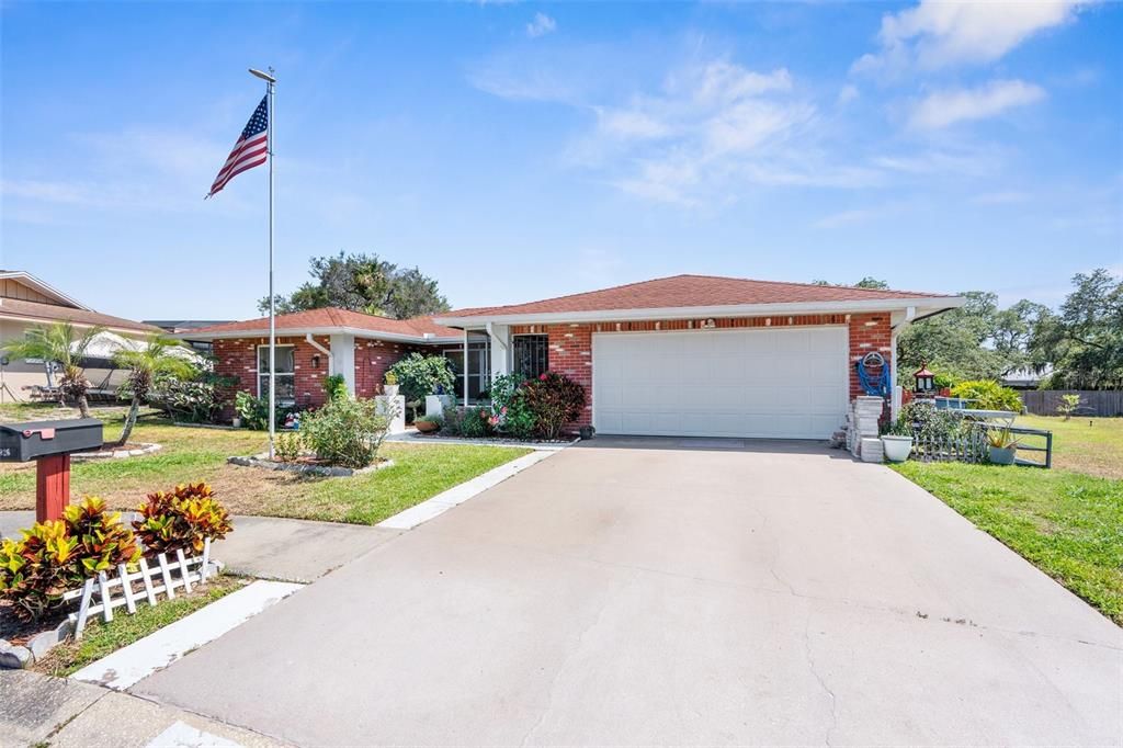 Active With Contract: $379,000 (3 beds, 2 baths, 1832 Square Feet)