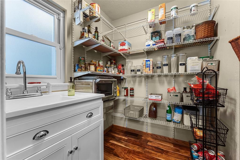 Kitchen Walk-in Pantry