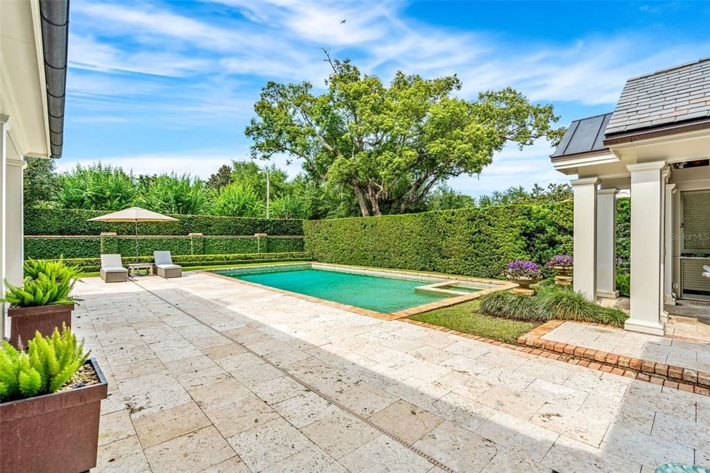 Recently Sold: $5,999,000 (6 beds, 6 baths, 7535 Square Feet)