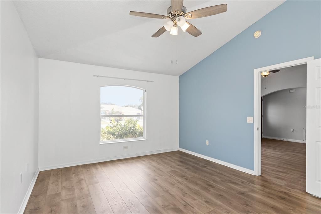 Active With Contract: $320,000 (4 beds, 2 baths, 1708 Square Feet)