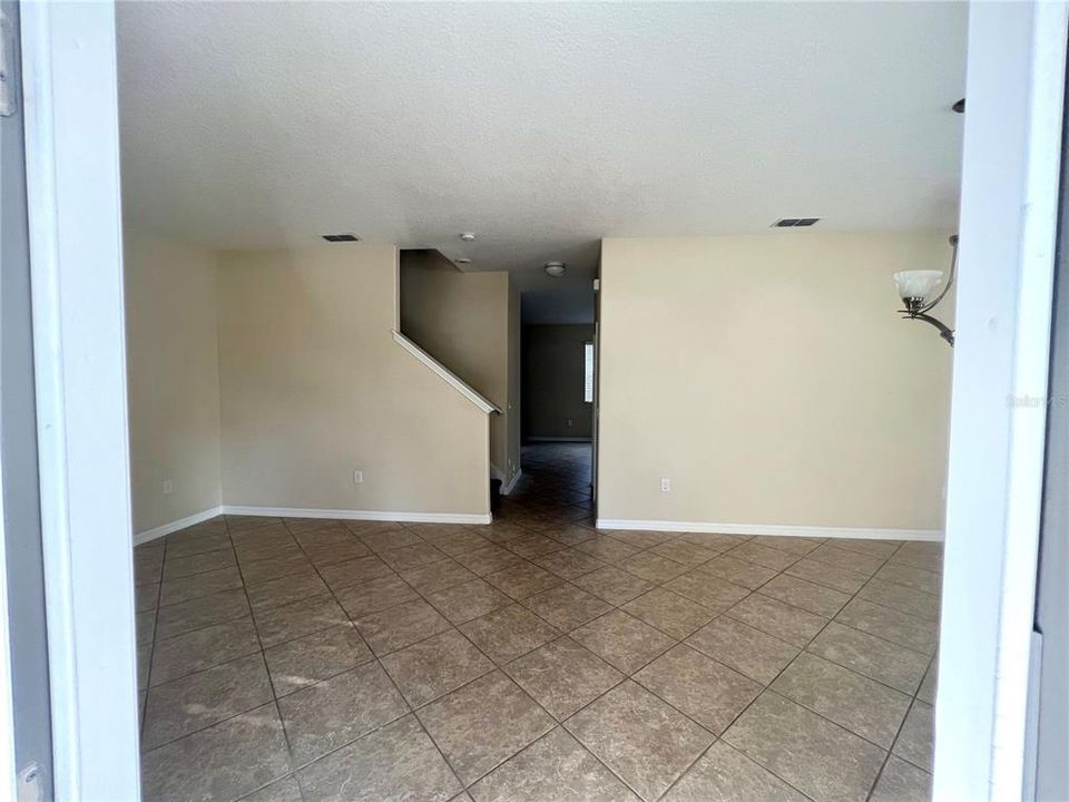 For Rent: $2,900 (3 beds, 2 baths, 1748 Square Feet)