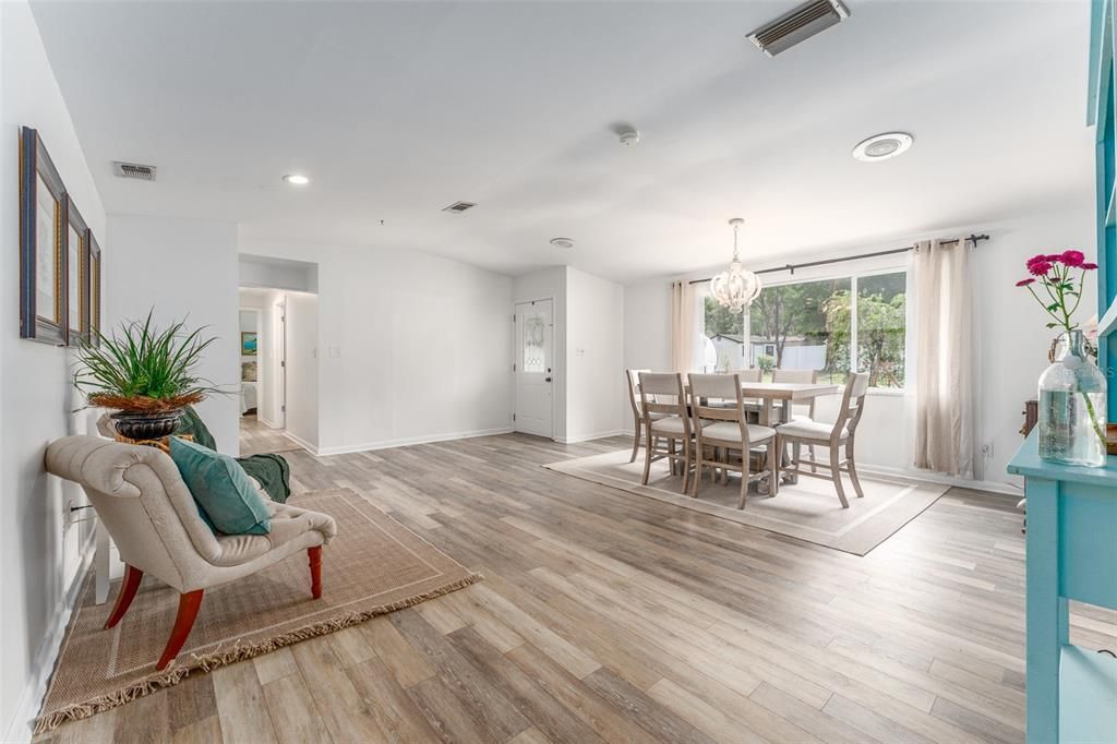 Active With Contract: $699,900 (5 beds, 2 baths, 2228 Square Feet)