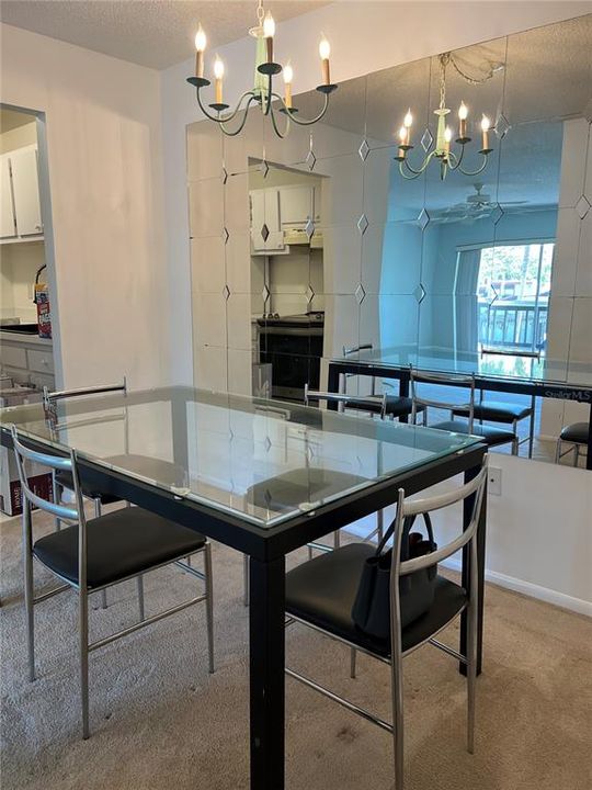 Recently Rented: $1,600 (1 beds, 1 baths, 694 Square Feet)