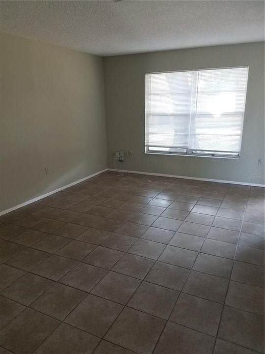 Recently Rented: $1,200 (1 beds, 1 baths, 660 Square Feet)
