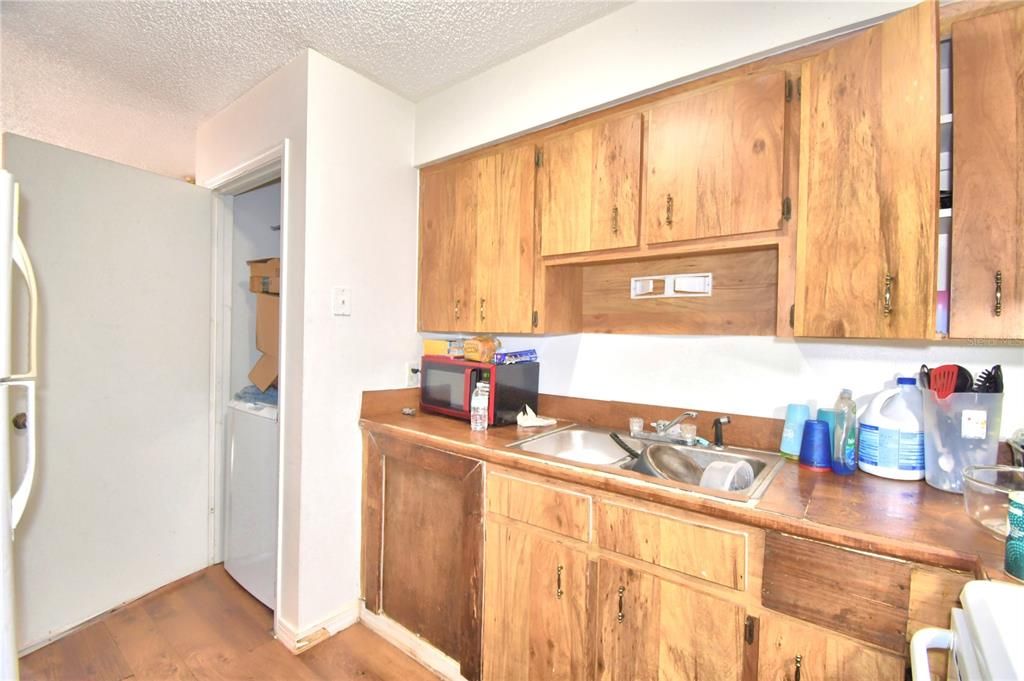 2336 unit Kitchen