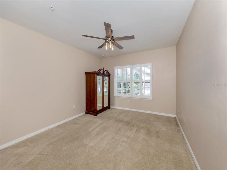 For Sale: $329,000 (2 beds, 2 baths, 1135 Square Feet)