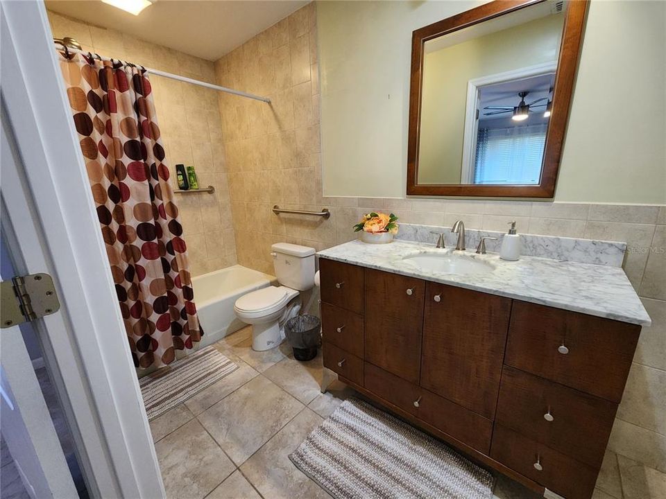 出租: $3,500 (3 贝兹, 2 浴室, 3127 平方英尺)