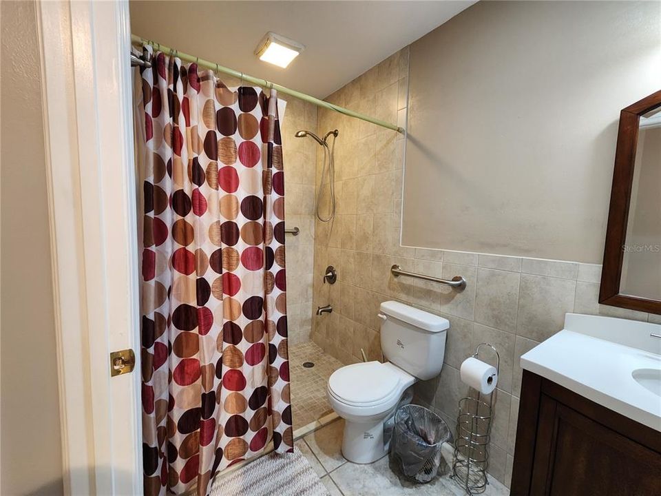 For Rent: $3,500 (3 beds, 2 baths, 3127 Square Feet)