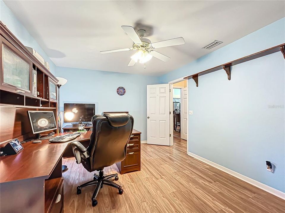 For Sale: $475,000 (4 beds, 2 baths, 2279 Square Feet)