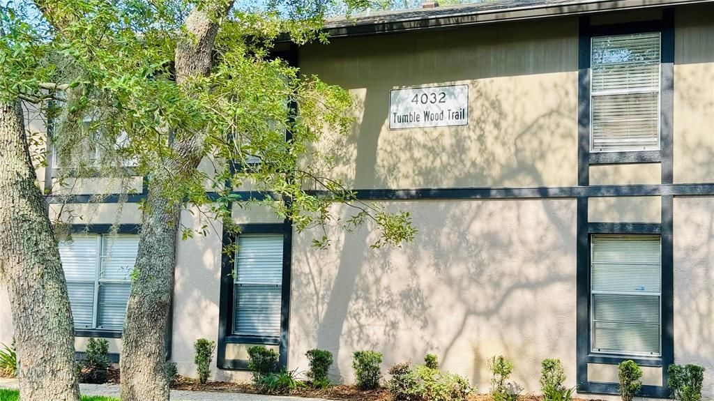 For Rent: $1,700 (2 beds, 2 baths, 912 Square Feet)