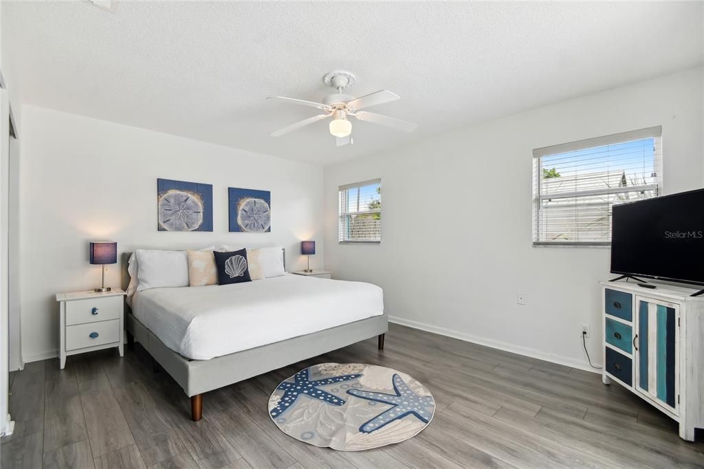 Active With Contract: $675,000 (4 beds, 3 baths, 2412 Square Feet)