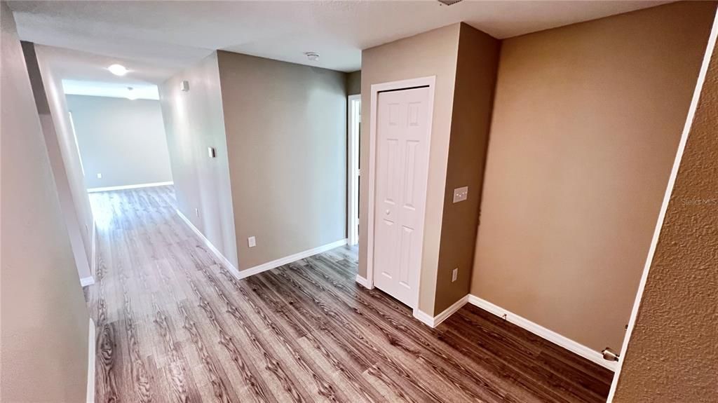 Recently Rented: $1,675 (3 beds, 2 baths, 1371 Square Feet)