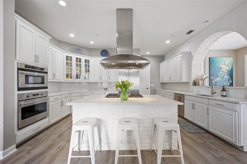 Active With Contract: $2,195,000 (5 beds, 4 baths, 5122 Square Feet)